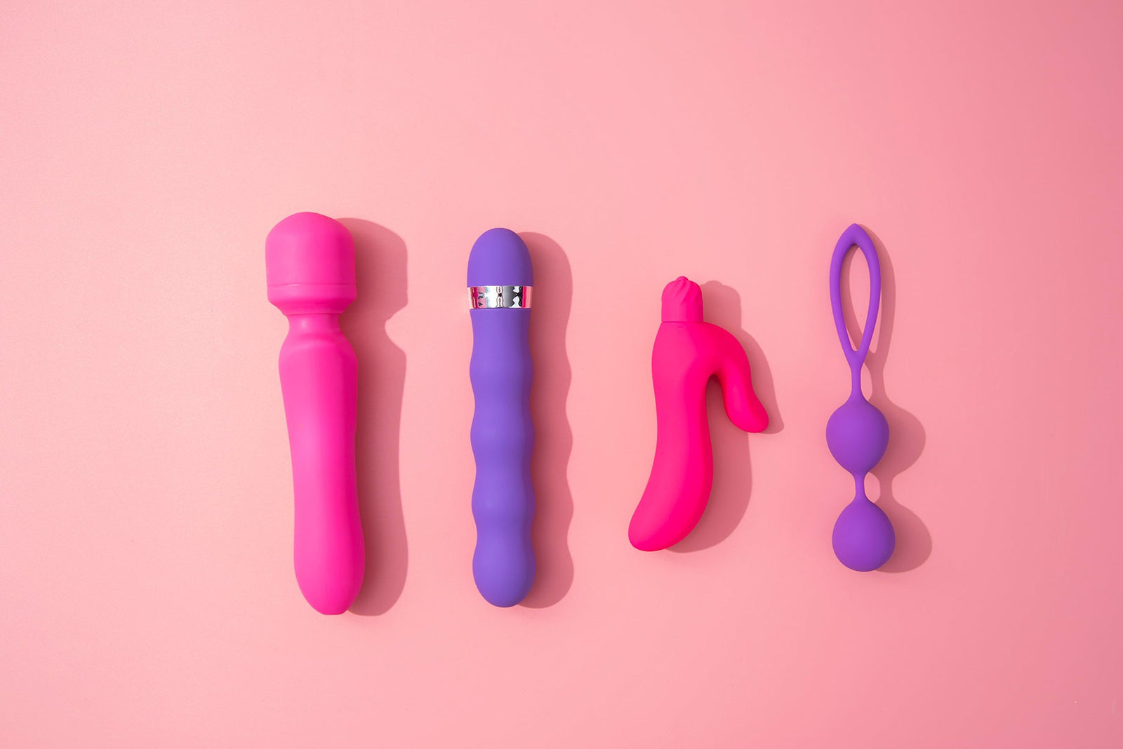 ¿Por qué los juguetes sexuales mejoran tu vida íntima?
